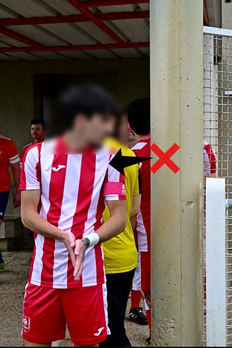 Exemple de rupture visuelle sur une couture de maillot